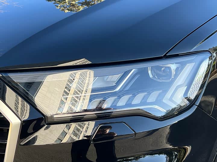 Фото 4 - Audi Q7