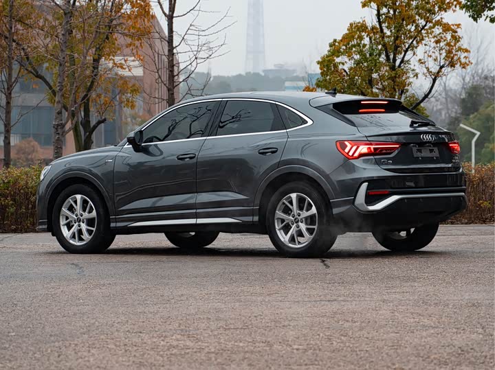 Фото 8 - Audi Q3 Sportback