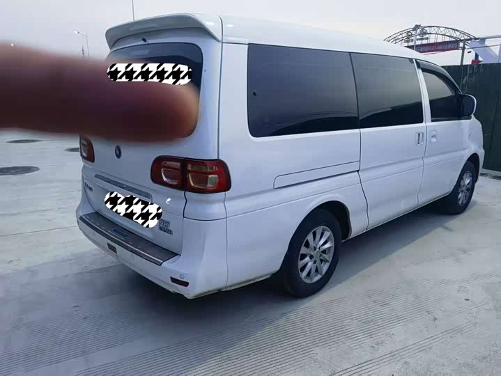 Фото 7 - Dongfeng Forthing Lingzhi M5 EV