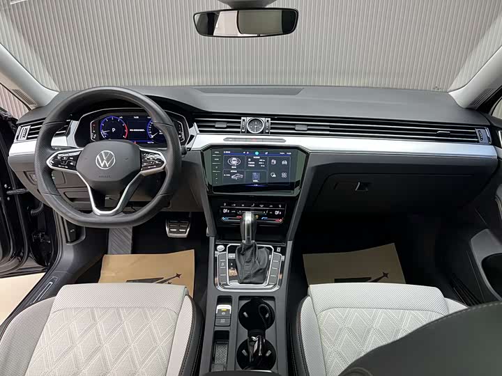 Фото 7 - Volkswagen Magotan