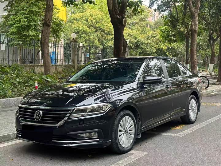 Фото 1 - Volkswagen Lavida