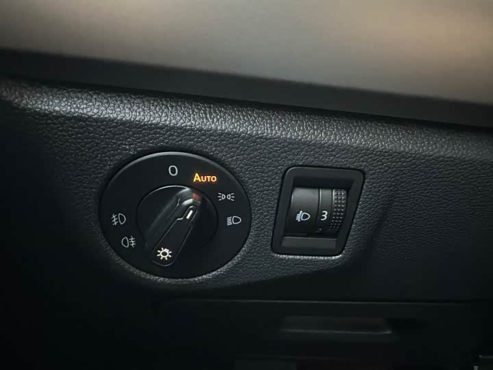 Фото 5 - Volkswagen Lavida