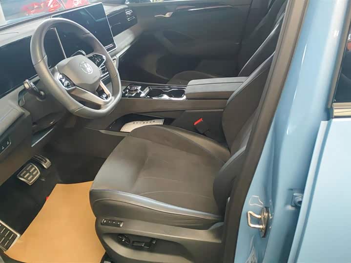 Фото 9 - Volkswagen Tiguan L Pro