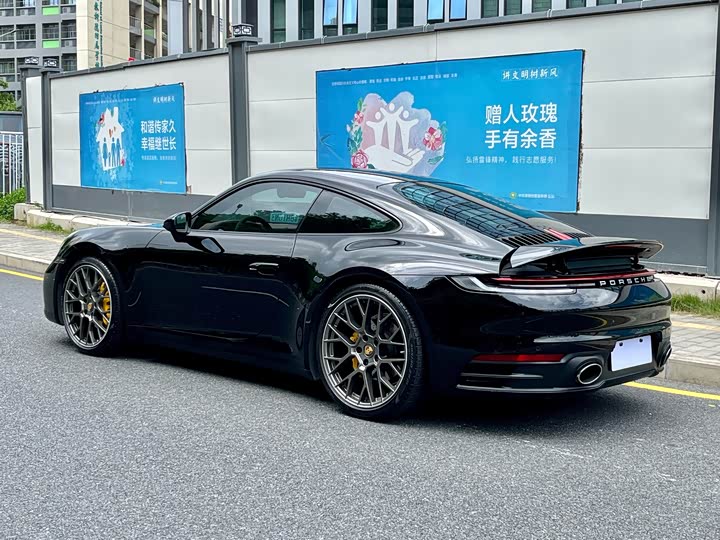 Фото 4 - Porsche 911