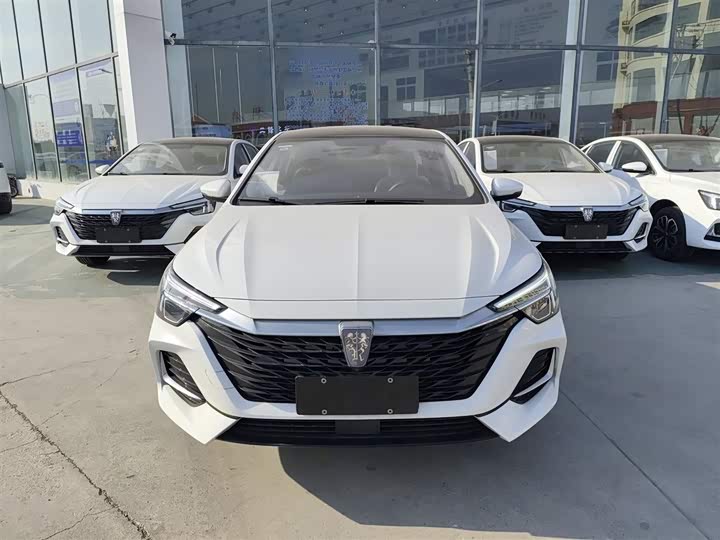 Фото 3 - Roewe i6 Max EV