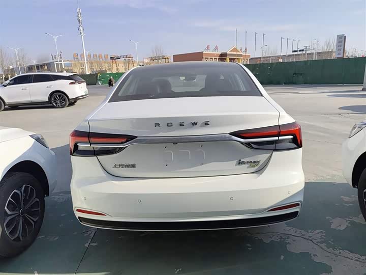 Фото 6 - Roewe i6 Max EV