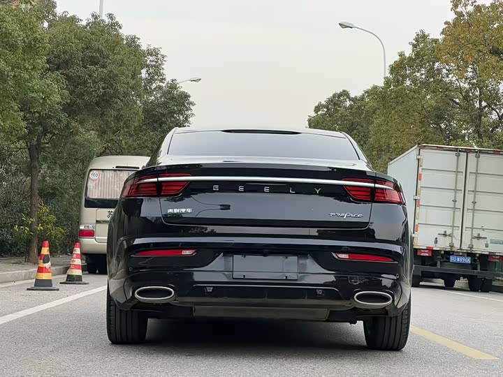 Фото 5 - Geely Preface