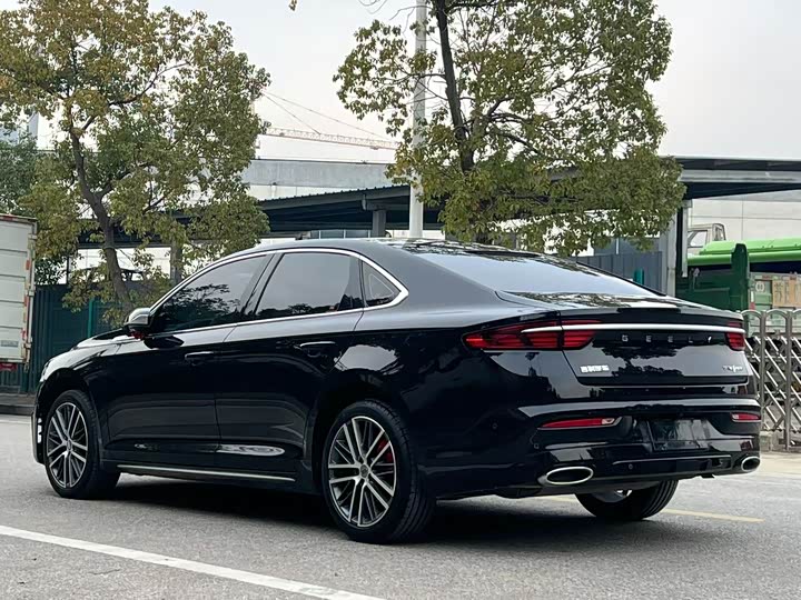 Фото 6 - Geely Preface