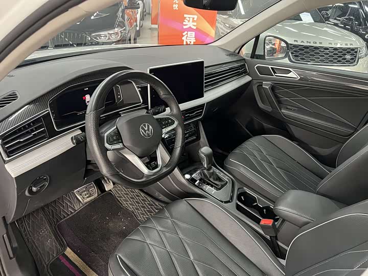 Фото 6 - Volkswagen Tiguan L Pro