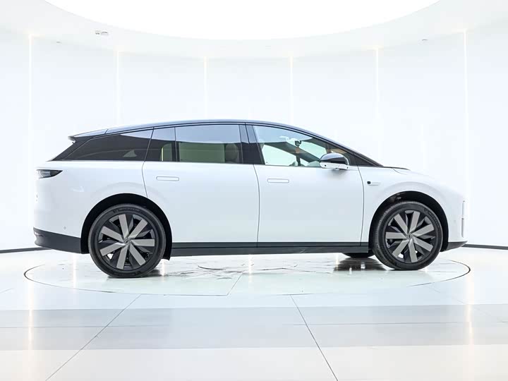 Фото 4 - LiXiang i6