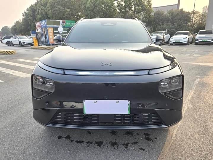 Фото 2 - XPeng G9