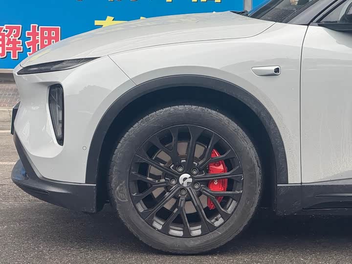 Фото 4 - Nio ES6