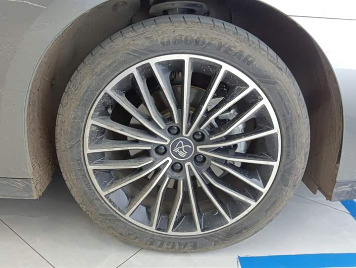 Фото 3 - BYD Han