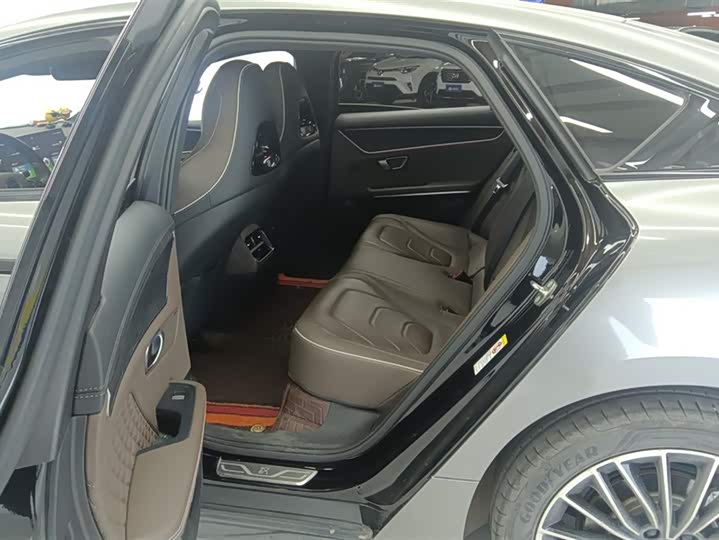 Фото 7 - BYD Han