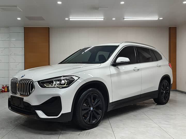 Фото 1 - BMW X1