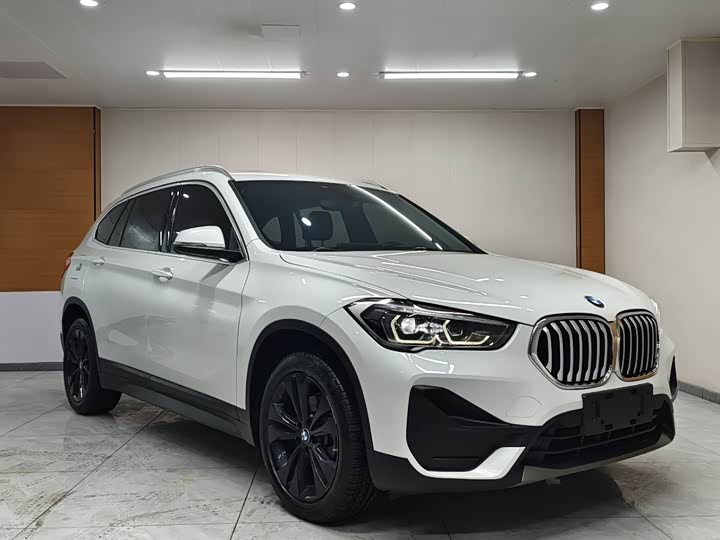 Фото 3 - BMW X1