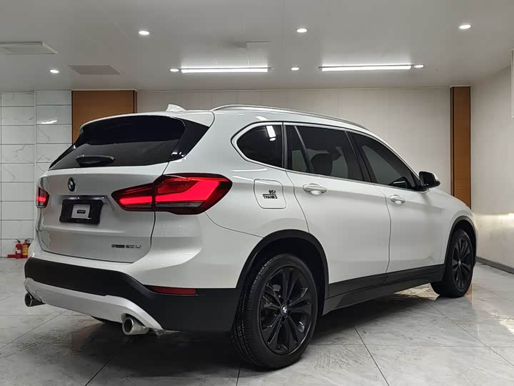Фото 4 - BMW X1