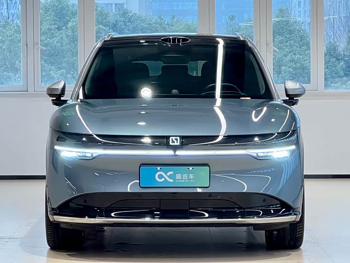 Фото 2 - Zeekr 7X