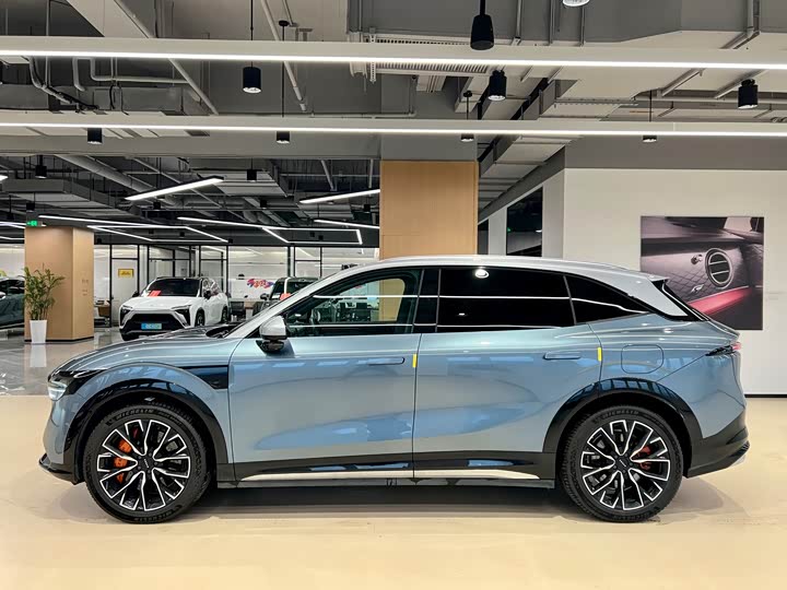 Фото 4 - Zeekr 7X