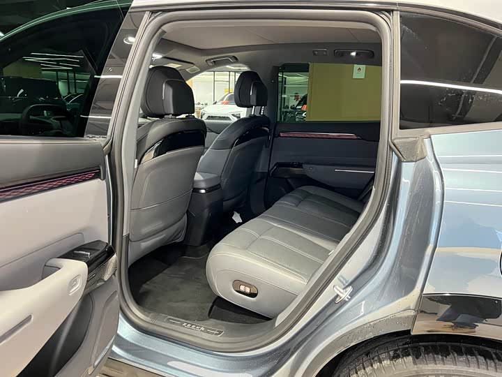 Фото 9 - Zeekr 7X