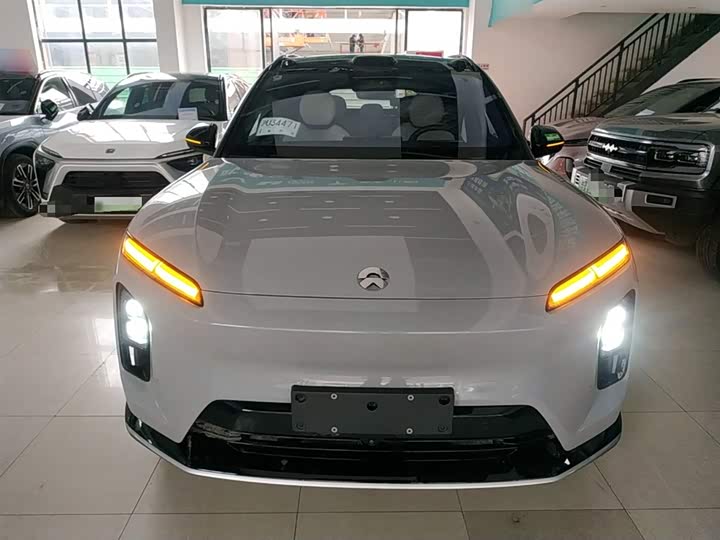 Фото 3 - Nio ES6