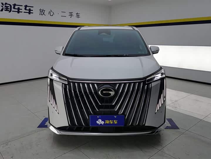 Фото 2 - GAC Trumpchi M8