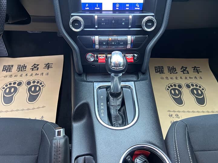 Фото 9 - Ford Mustang