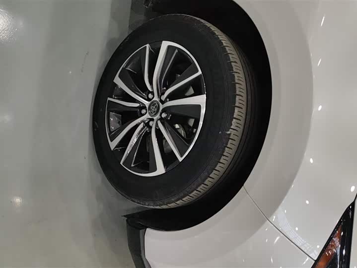 Фото 6 - Toyota Harrier