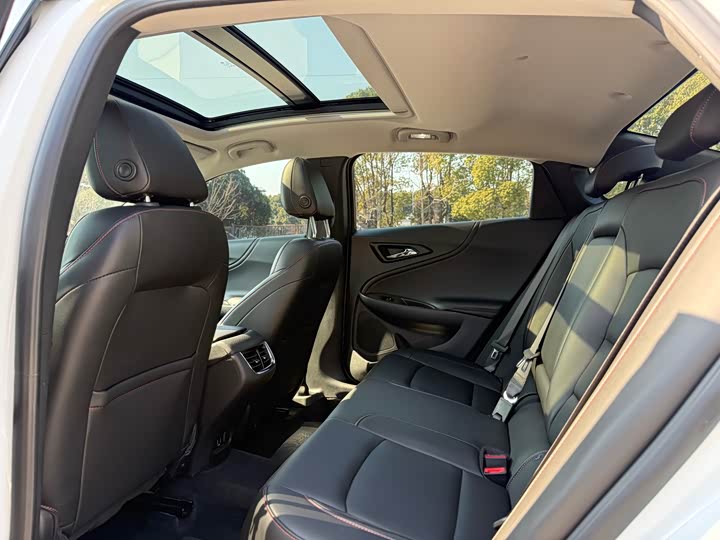 Фото 7 - Chevrolet Malibu XL