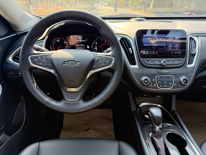 Фото 9 - Chevrolet Malibu XL