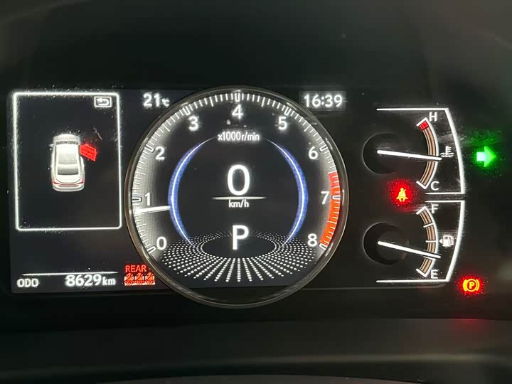 Фото 9 - Lexus ES