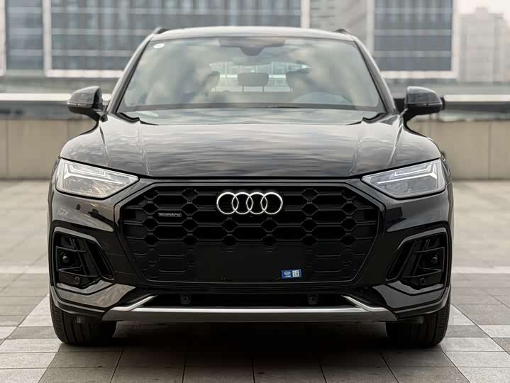 Фото 2 - Audi Q5L