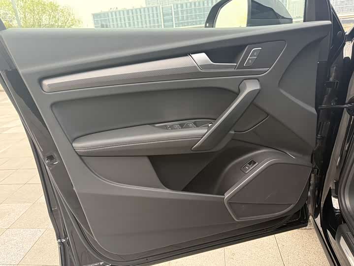 Фото 9 - Audi Q5L