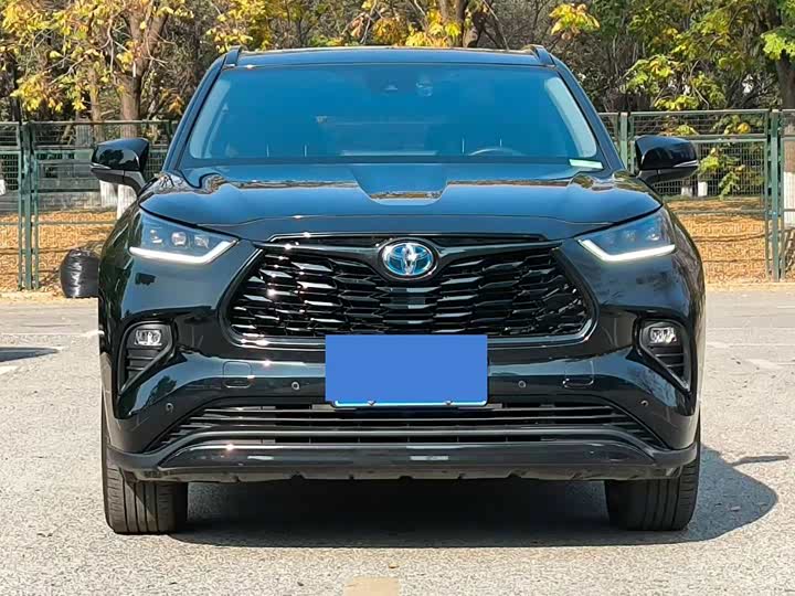 Фото 2 - Toyota Highlander