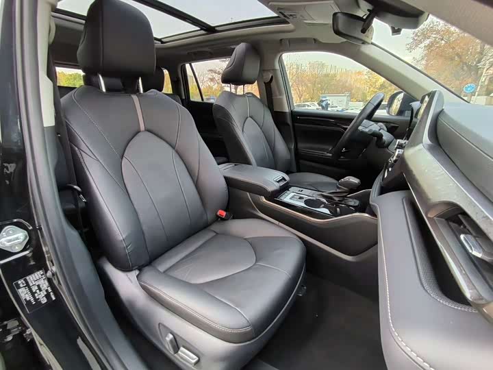 Фото 7 - Toyota Highlander