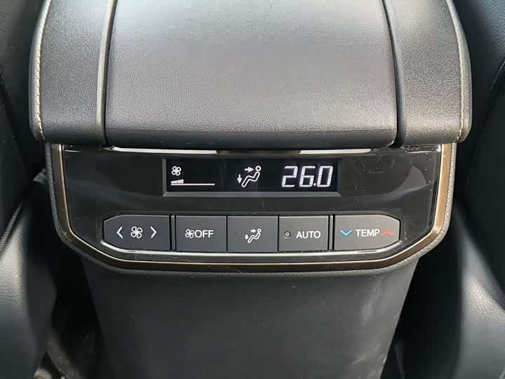 Фото 8 - Toyota Highlander