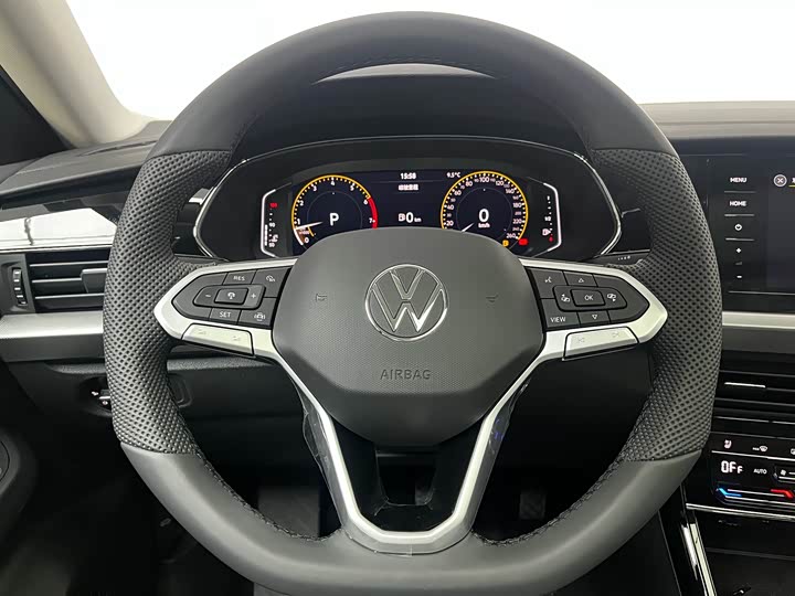 Фото 4 - Volkswagen Passat