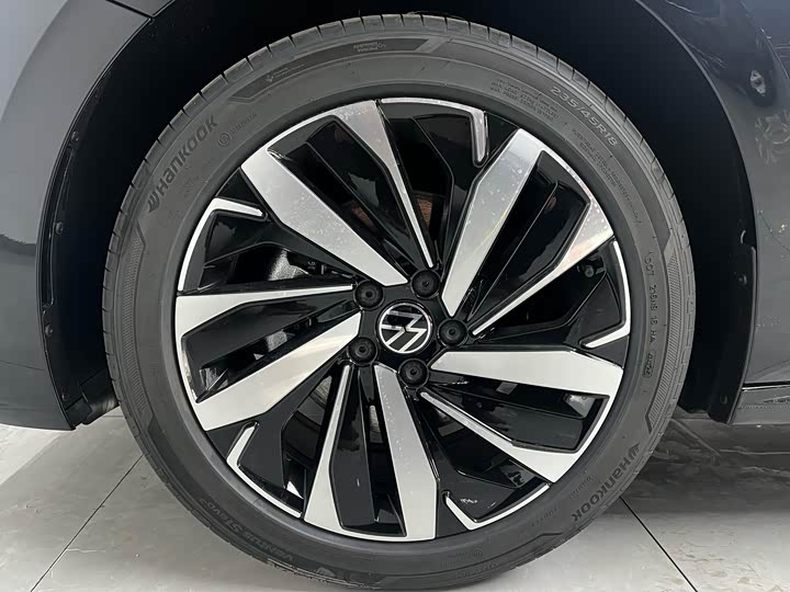 Фото 5 - Volkswagen Passat