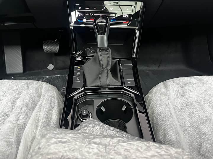 Фото 9 - Volkswagen Passat