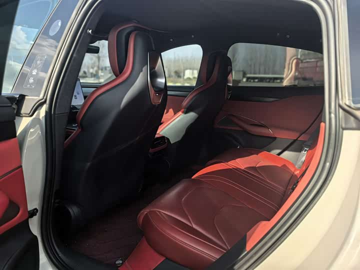 Фото 9 - Xiaomi SU7