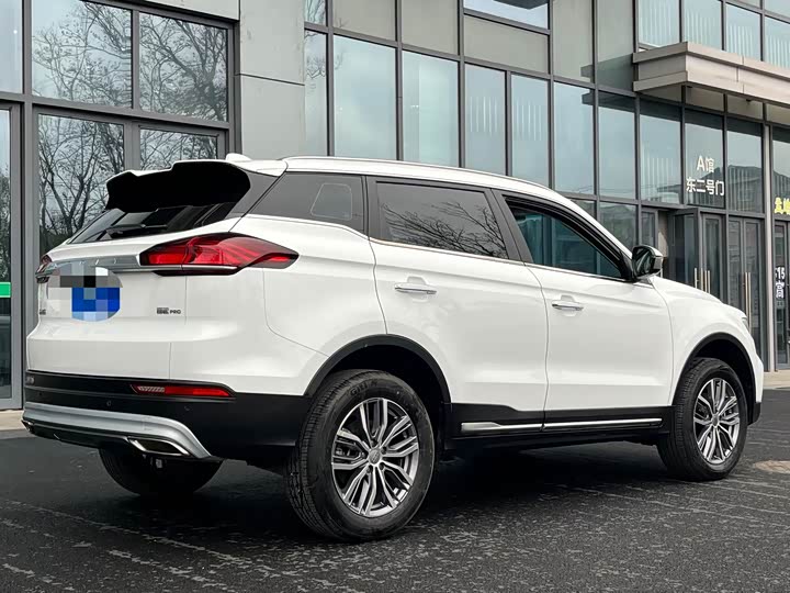 Фото 7 - Geely Atlas