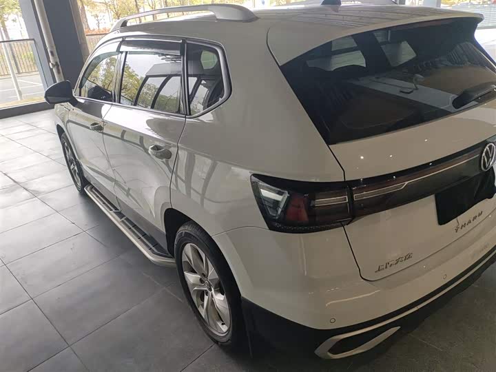 Фото 5 - Volkswagen Tharu