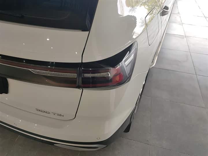 Фото 8 - Volkswagen Tharu