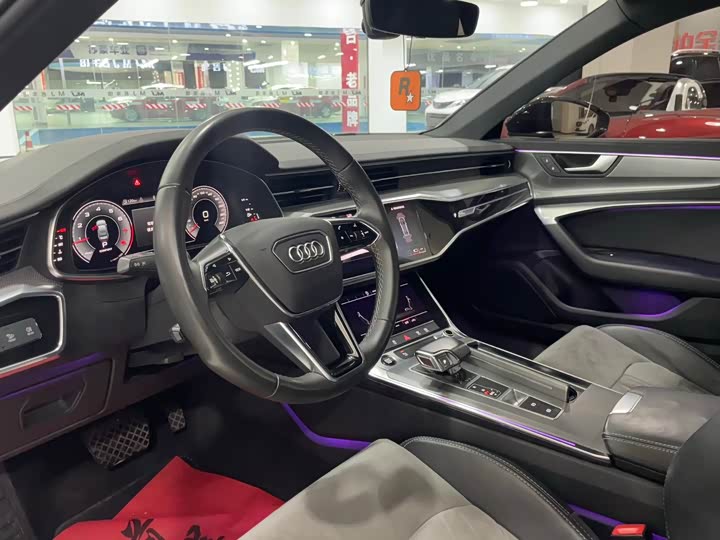 Фото 4 - Audi A6L