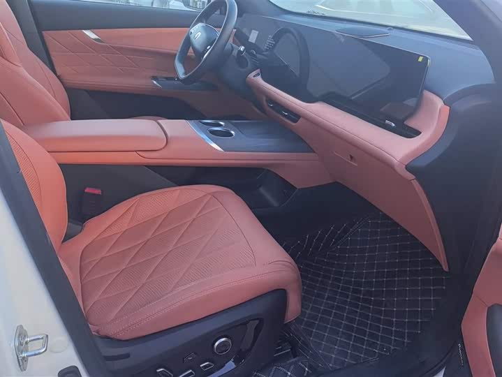 Фото 8 - Changan CS75 Plus