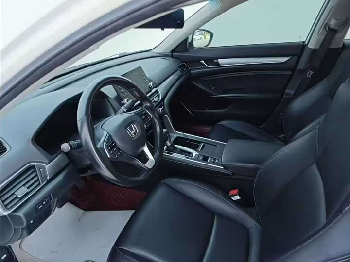 Фото 4 - Honda Inspire