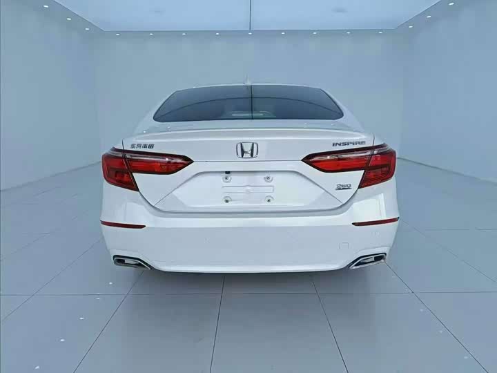 Фото 8 - Honda Inspire