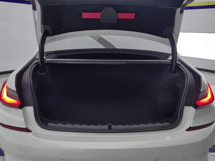 Фото 4 - BMW 3 Series