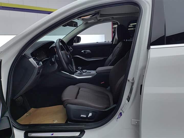 Фото 9 - BMW 3 Series