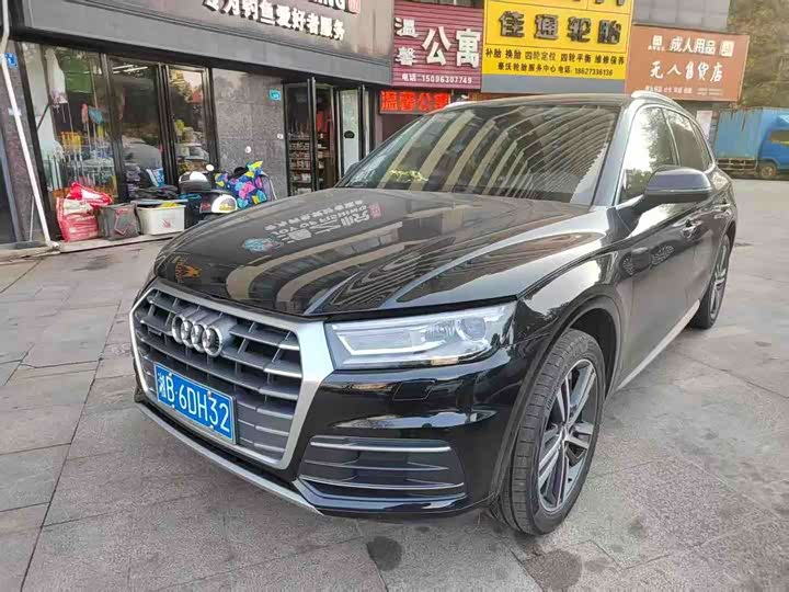 Фото 1 - Audi Q5L